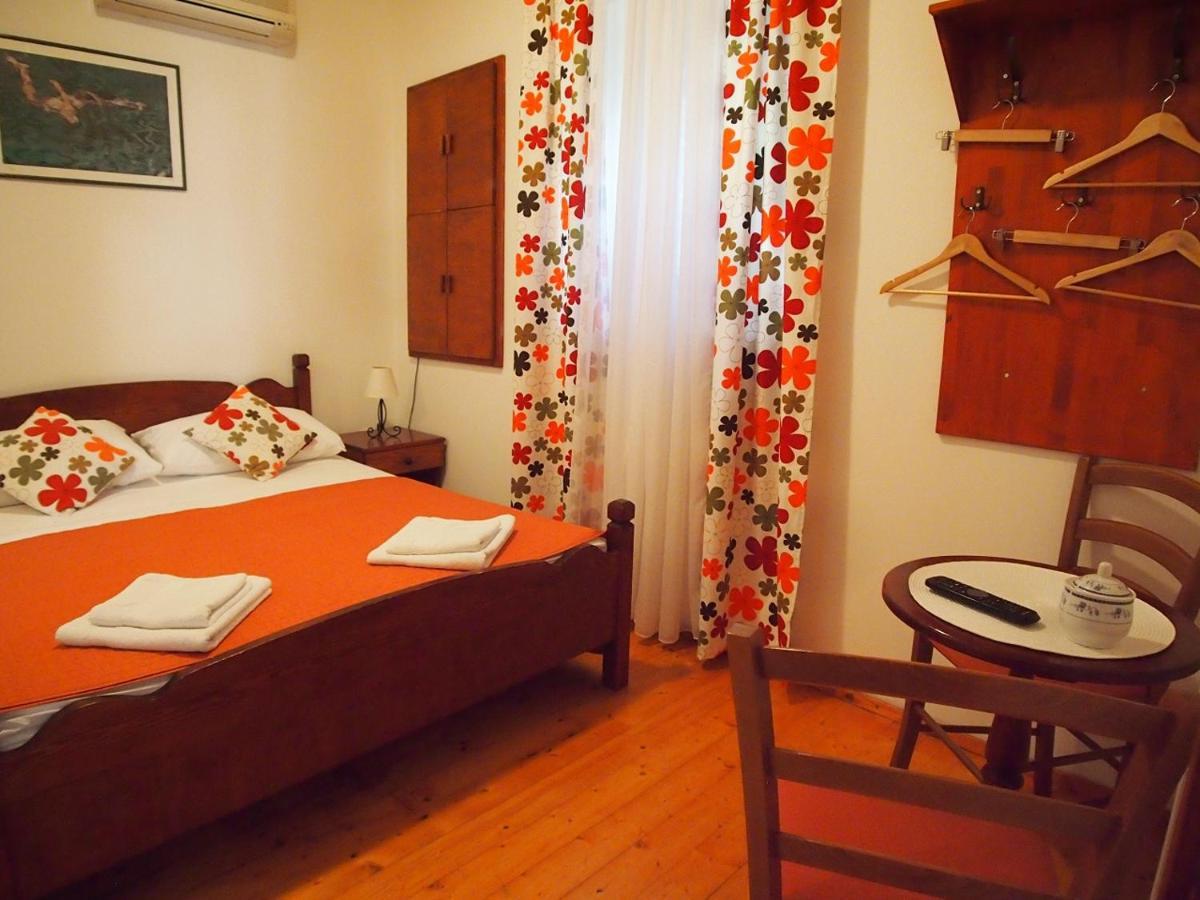 Rooms & Studio Stipcic Trogir Buitenkant foto