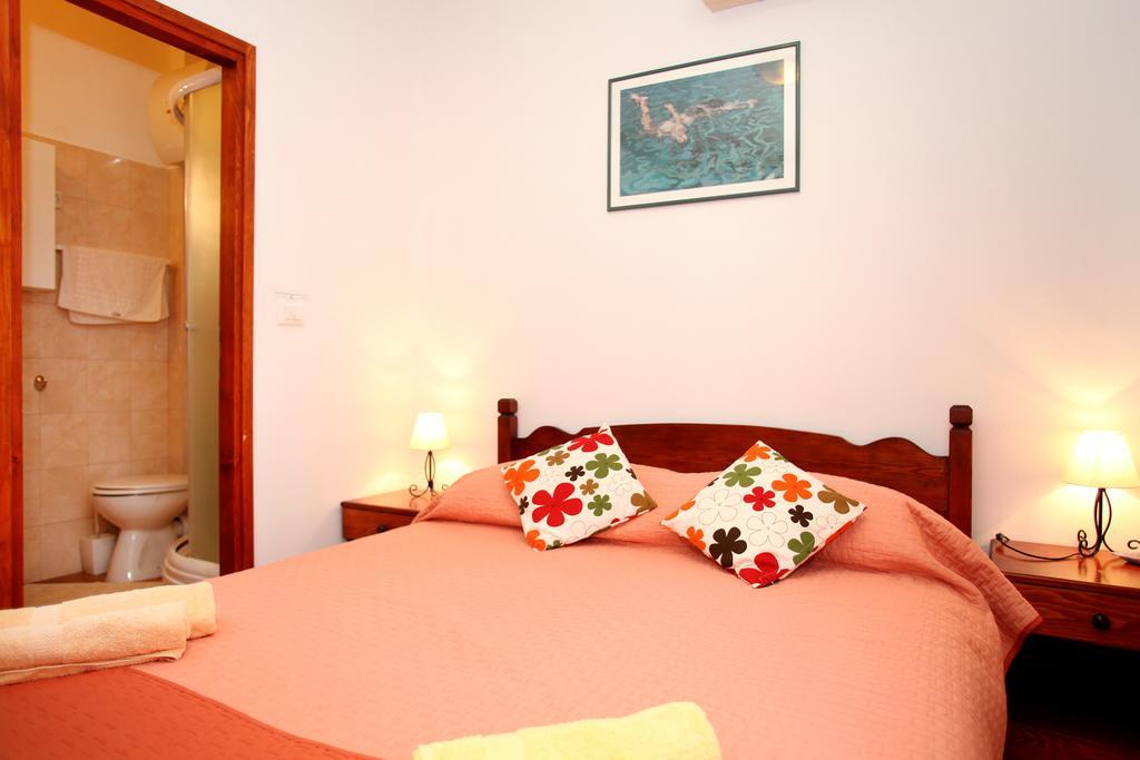 Rooms & Studio Stipcic Trogir Buitenkant foto