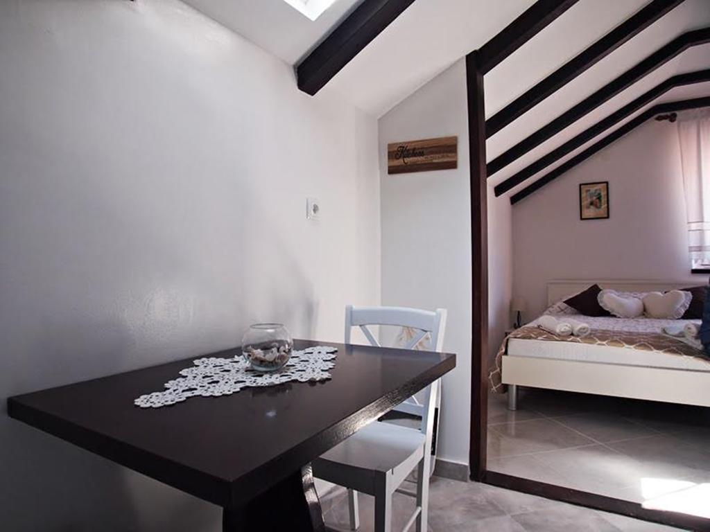 Rooms & Studio Stipcic Trogir Buitenkant foto